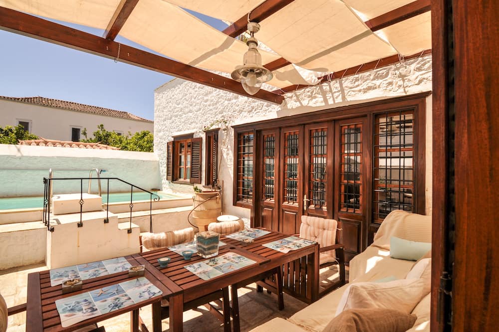 Photo of Patio Balcony in Hydra