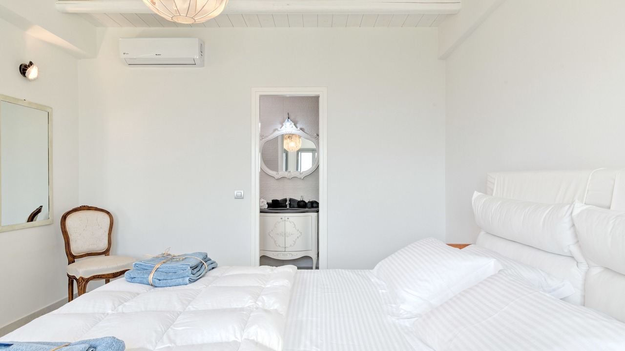 Photo of Bedroom in Antiparos