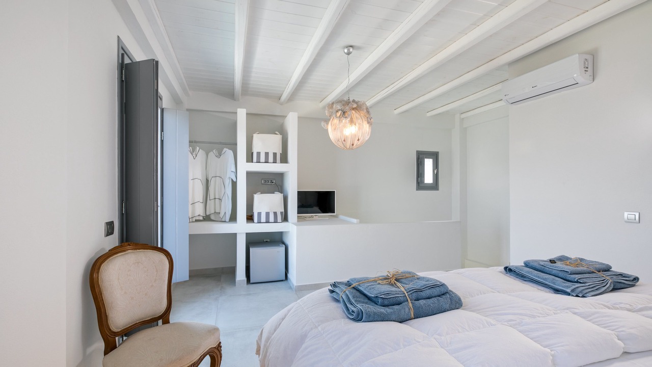 Photo of Others in Antiparos
