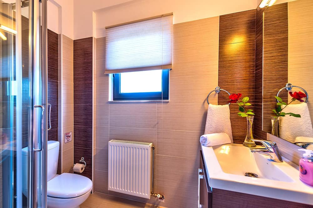 Photo of Bathroom in Gerani