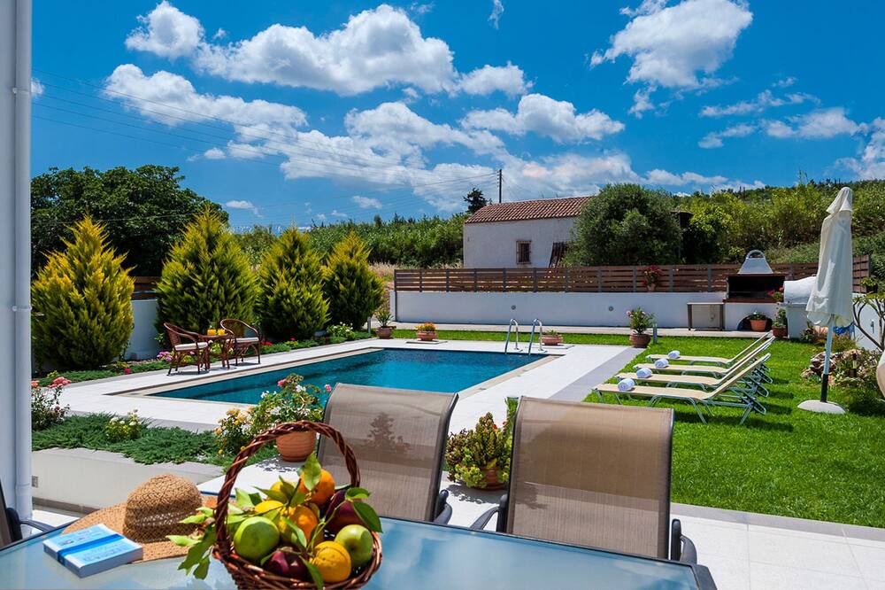 Photo of Outdoor in Gerani