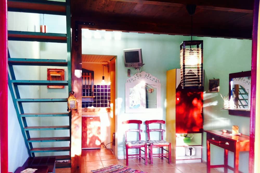 Photo of Livingroom in Kalamitsi