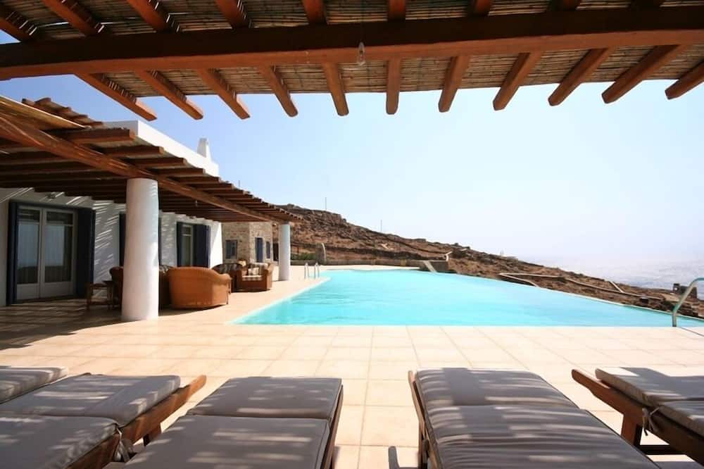 Photo of Outdoor in Kalafatis