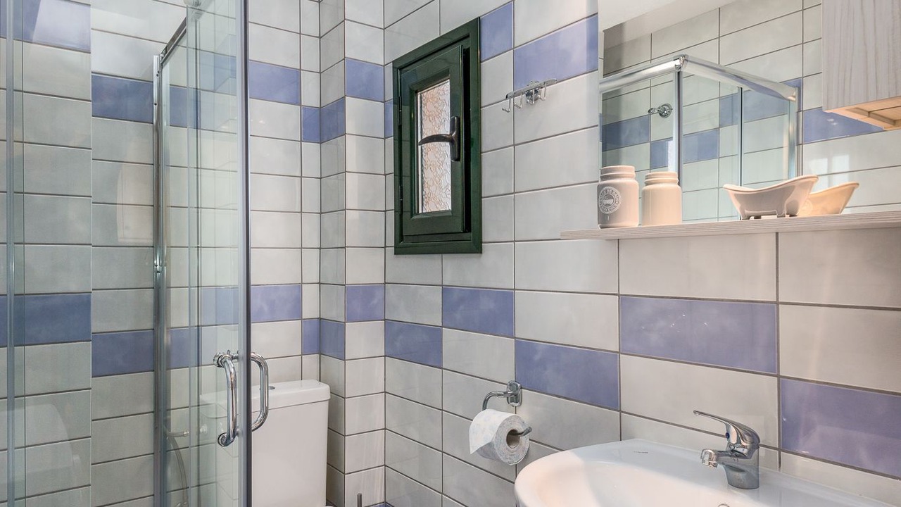 Photo of Bathroom in Toroni