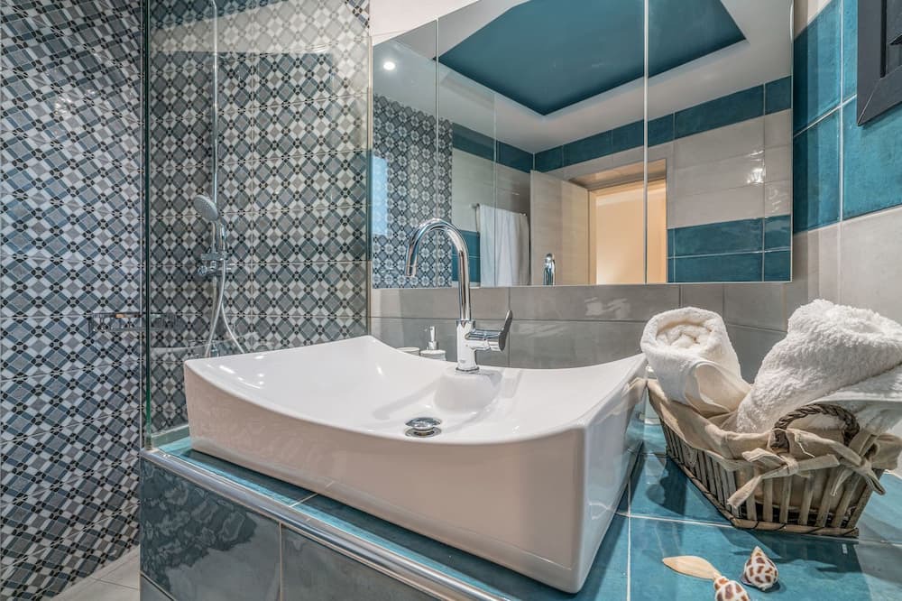 Photo of Bathroom in Fiolitis