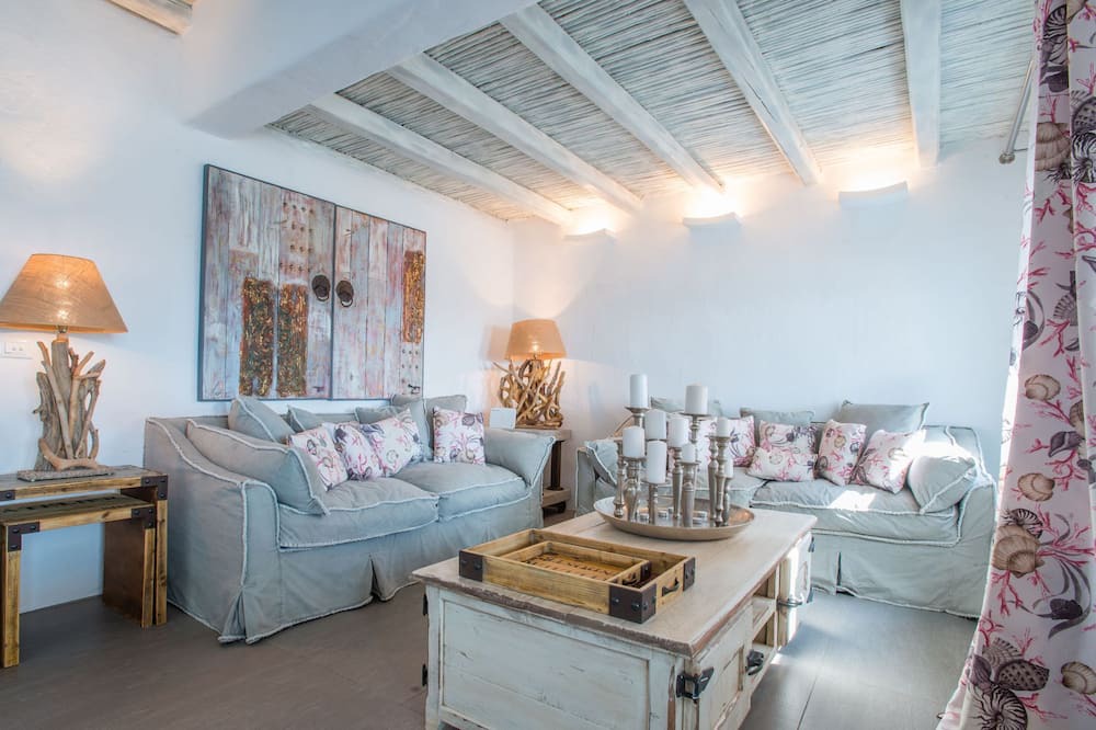 Photo of Livingroom in Chrissi Akti