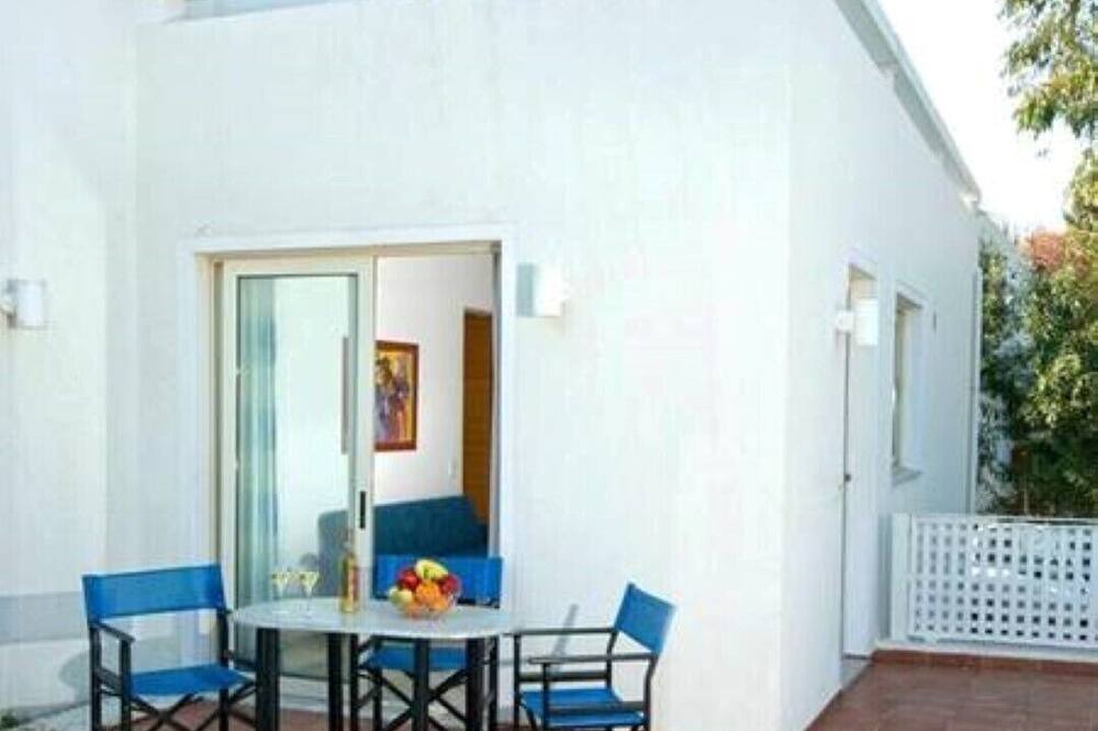 Photo of Patio Balcony in Platanes