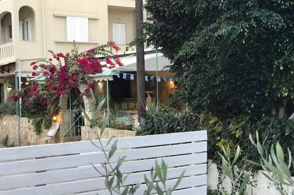 Photo of Outdoor in Platanes