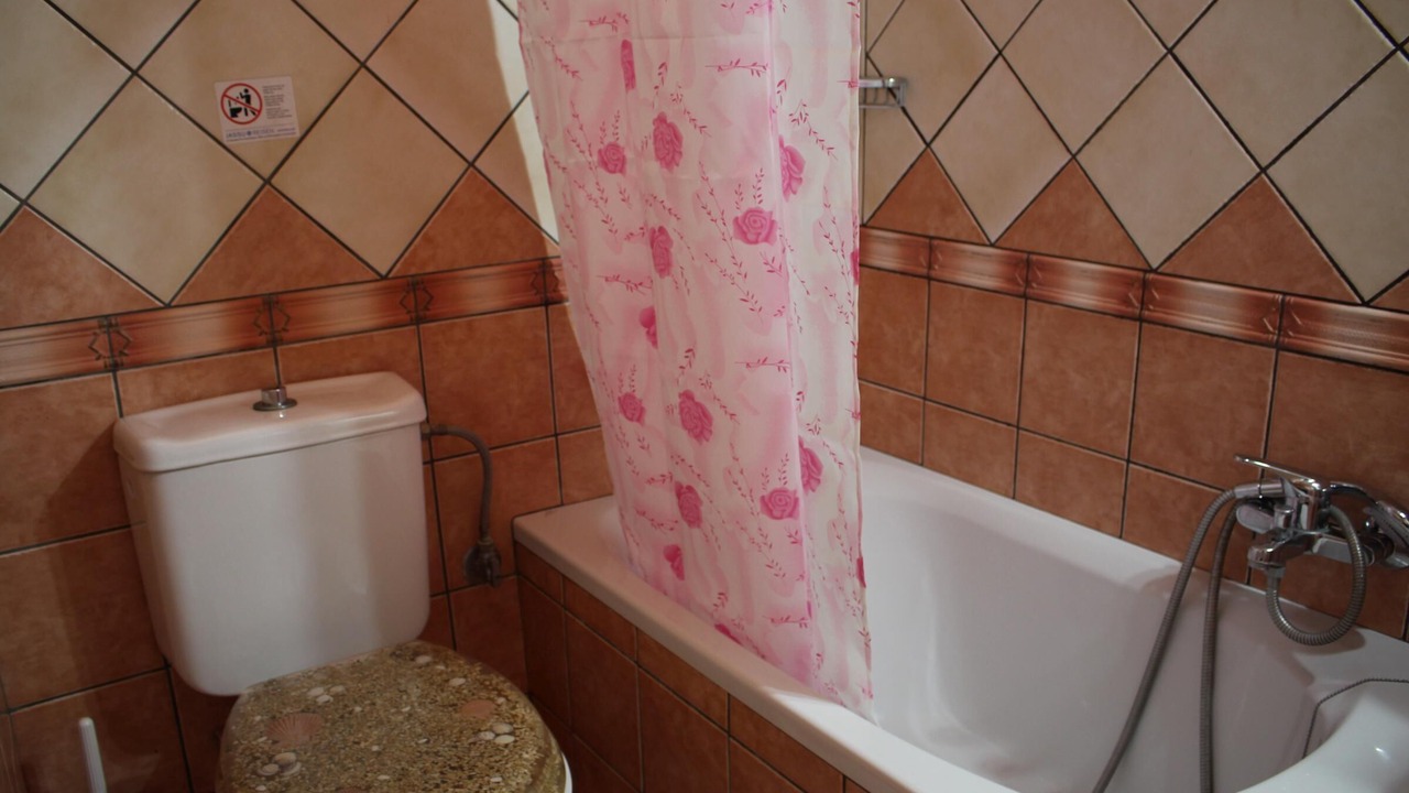Photo of Bathroom in Skala