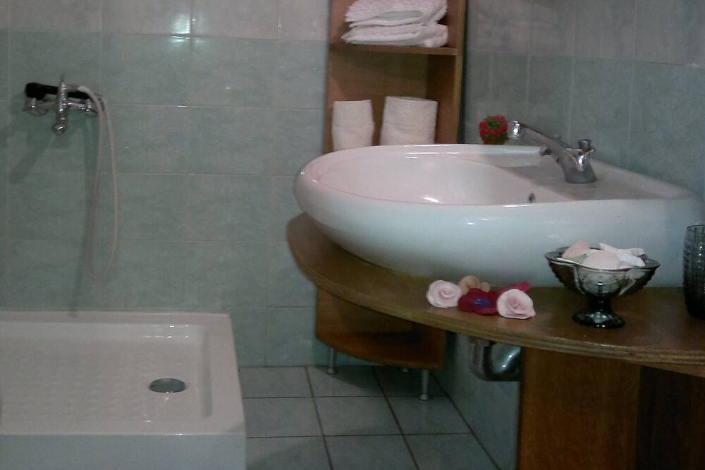 Photo of Bathroom in Parga