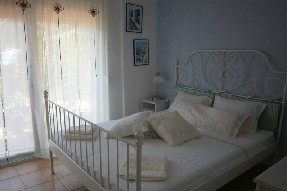 Photo of Bedroom in Parga