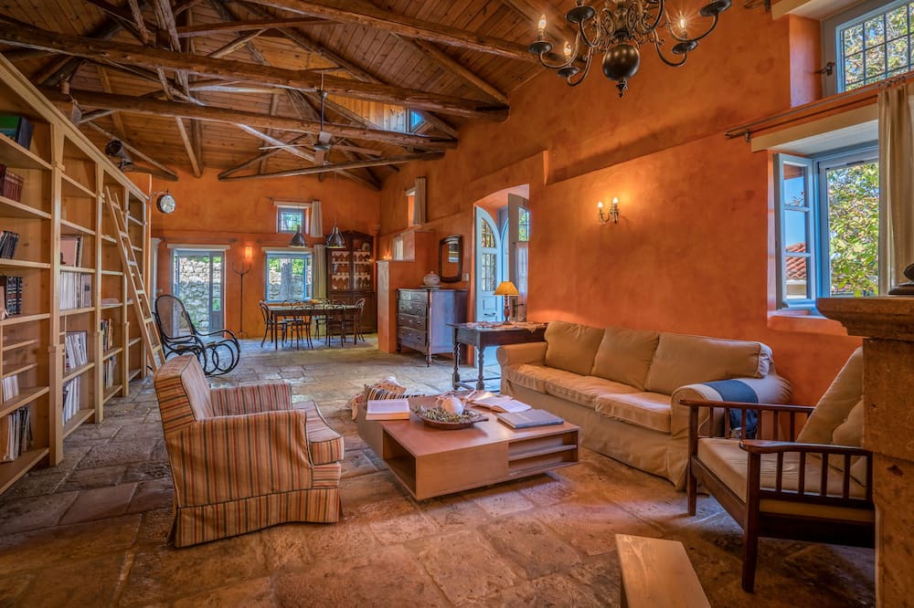 Photo of Livingroom in Kallithea