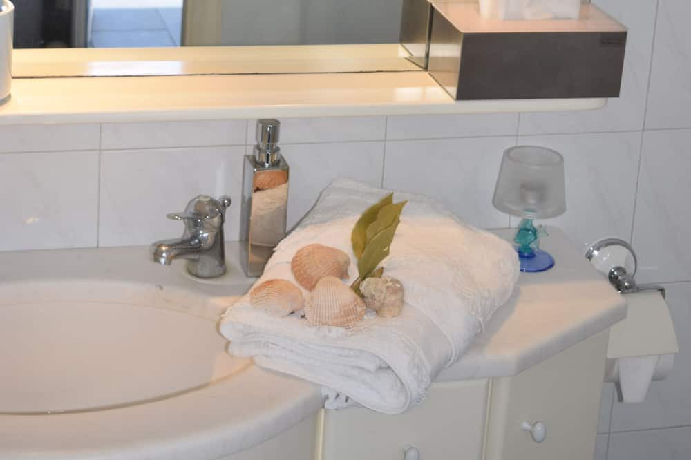 Photo of Bathroom in Ormos Korthiou