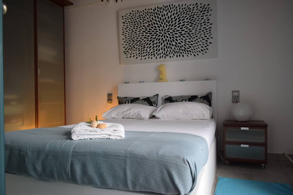 Photo of Bedroom in Ormos Korthiou