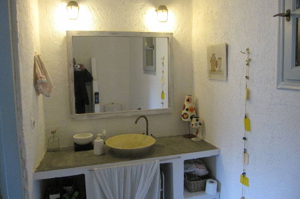 Photo of Bathroom in Korissia