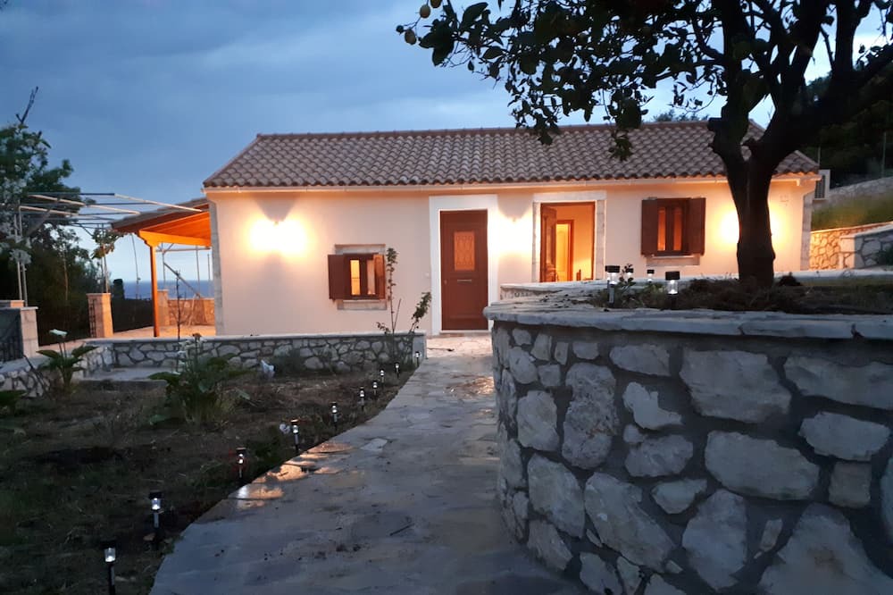 Photo of Outdoor in Antipata