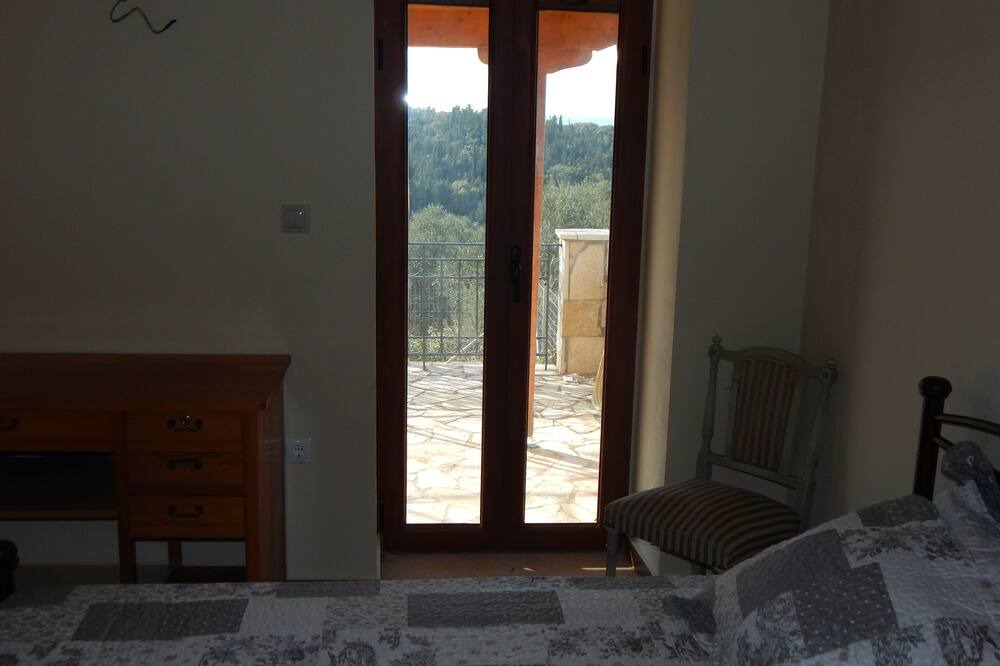 Photo of Bedroom in Antipata