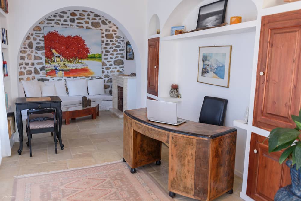 Photo of Livingroom in Vlikhos
