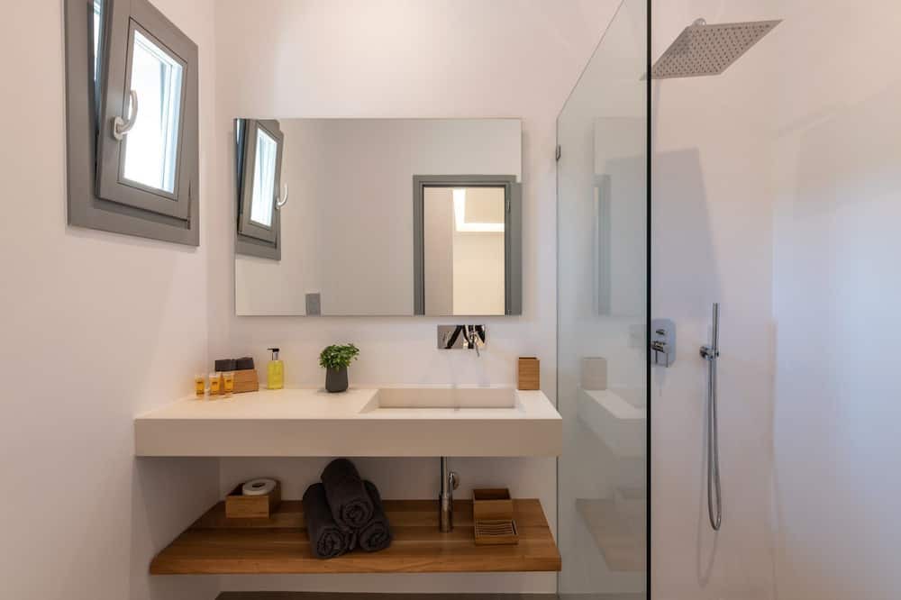 Photo of Bathroom in Plintri