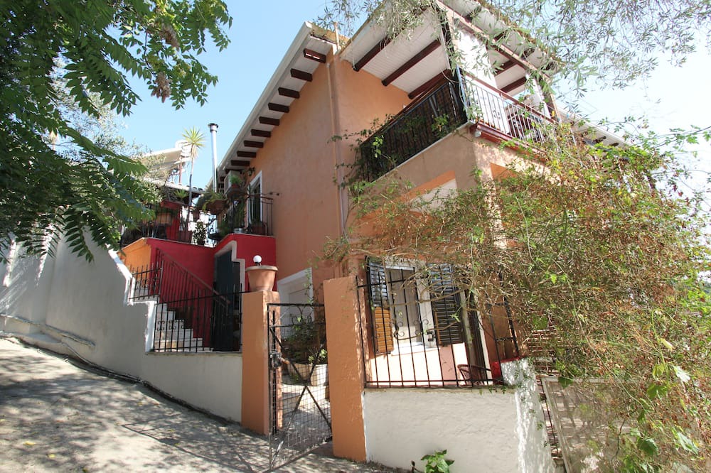 Photo of Others in Gaios