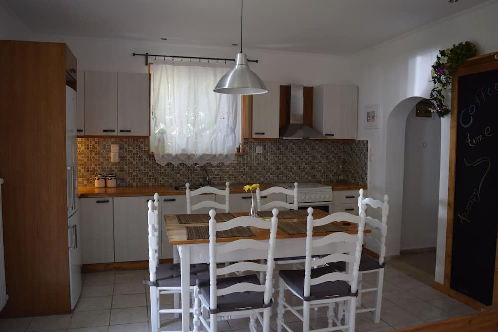 Photo of Kitchen in Rafina-Pikermi