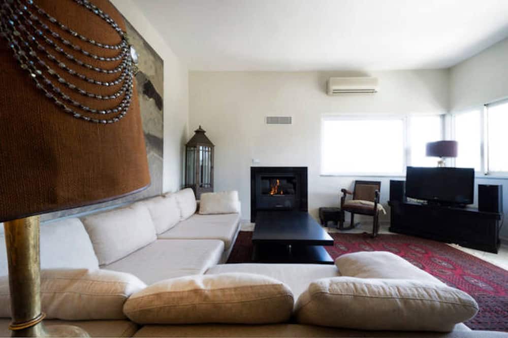 Photo of Livingroom in Souda