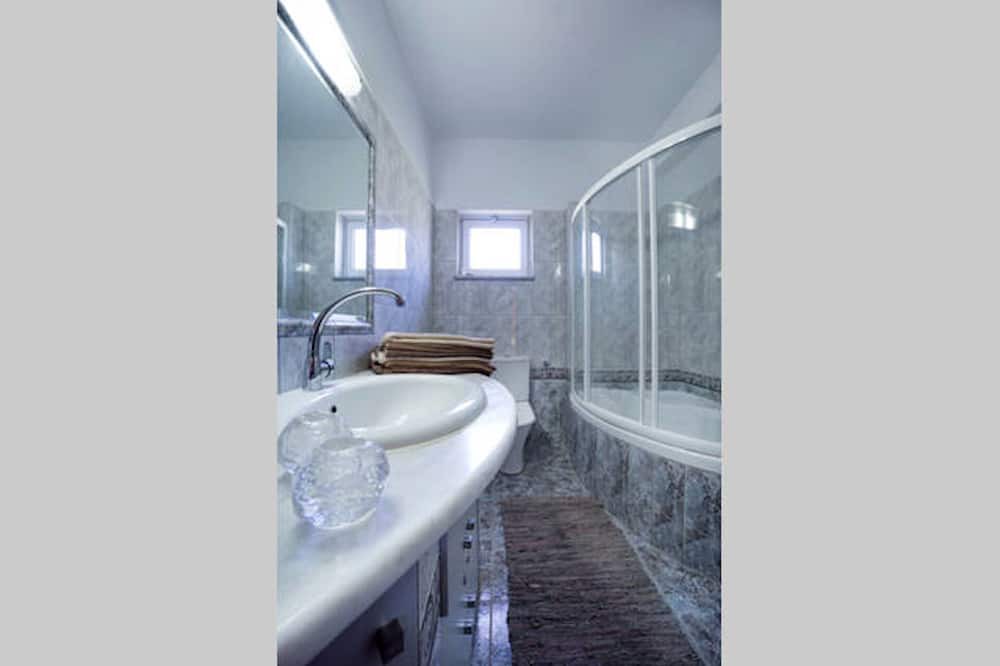 Photo of Bathroom in Souda