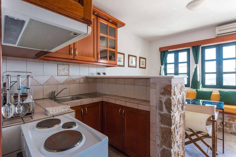 Photo of Kitchen in Votsi