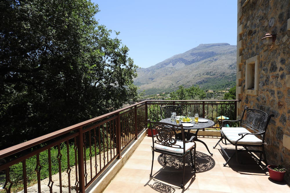 Photo of Patio Balcony in Mesonisia