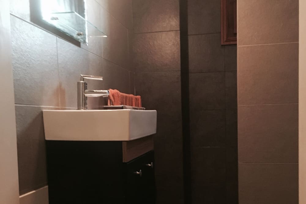 Photo of Bathroom in Darmarochori