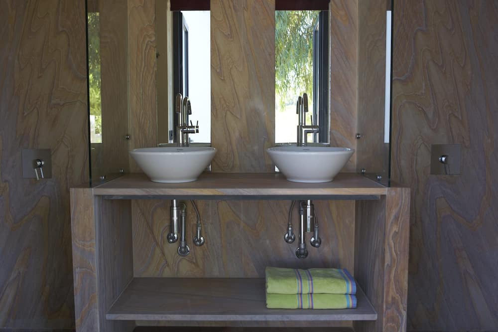 Photo of Bathroom in Vagia