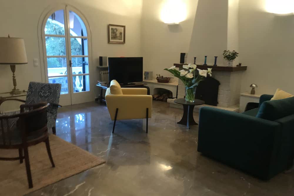 Photo of Livingroom in Gazatika