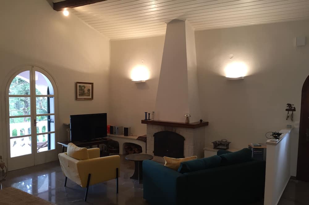 Photo of Livingroom in Gazatika