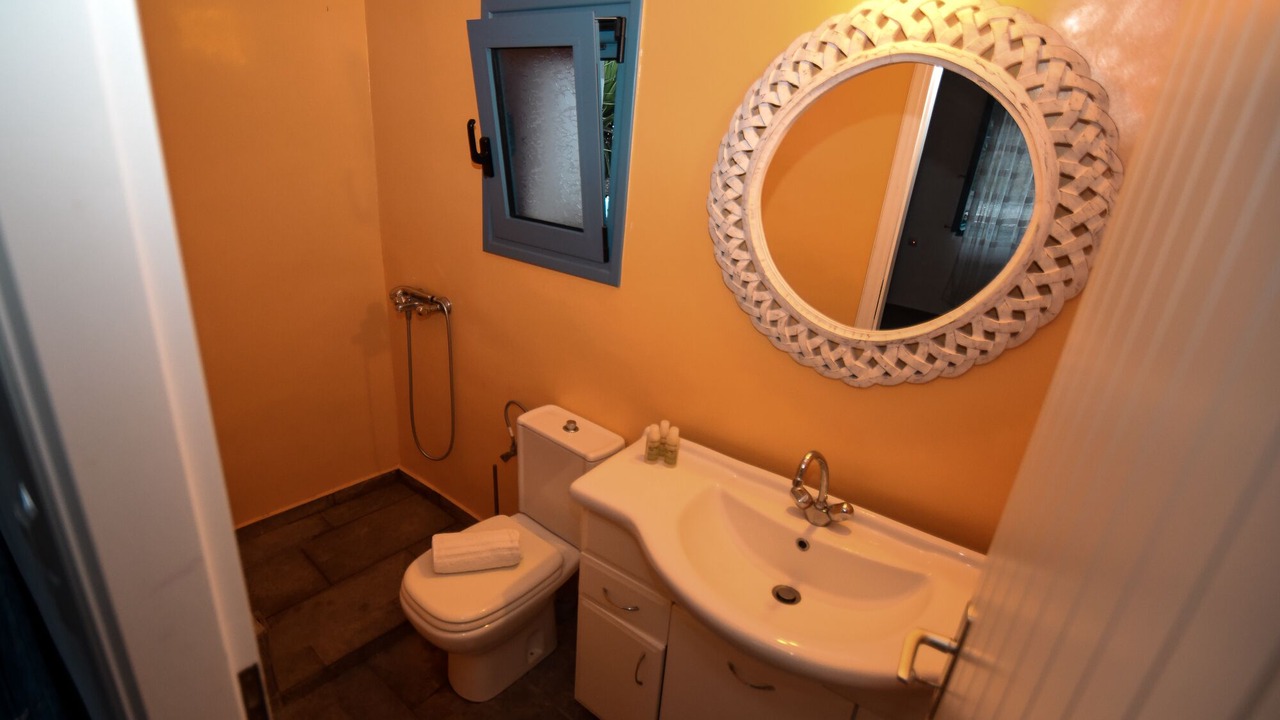 Photo of Bathroom in Platis Gialos
