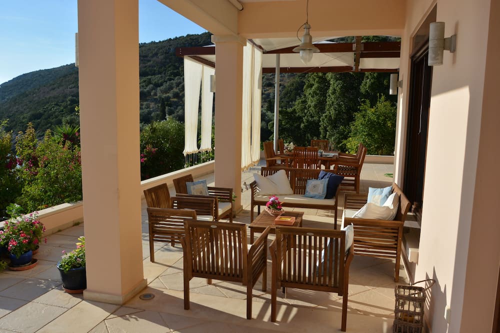 Photo of Outdoor in Dryopi