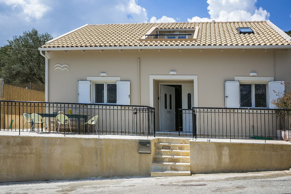 Photo of Outdoor in Divarata
