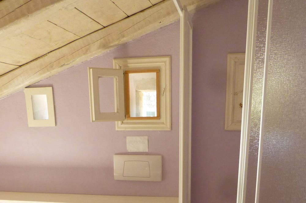 Photo of Bathroom in Koutsi