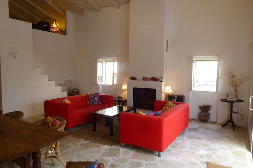 Photo of Livingroom in Koutsi