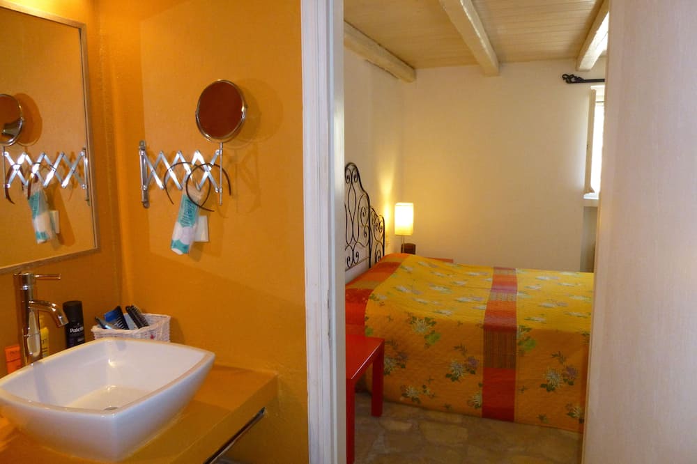 Photo of Bedroom in Koutsi