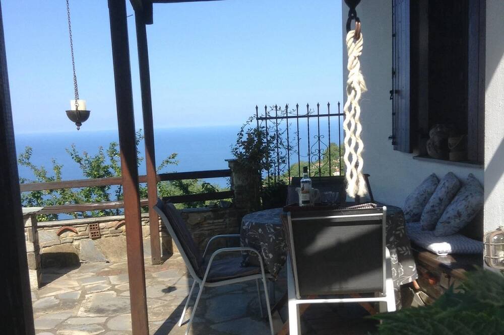 Photo of Patio Balcony in Mouresi