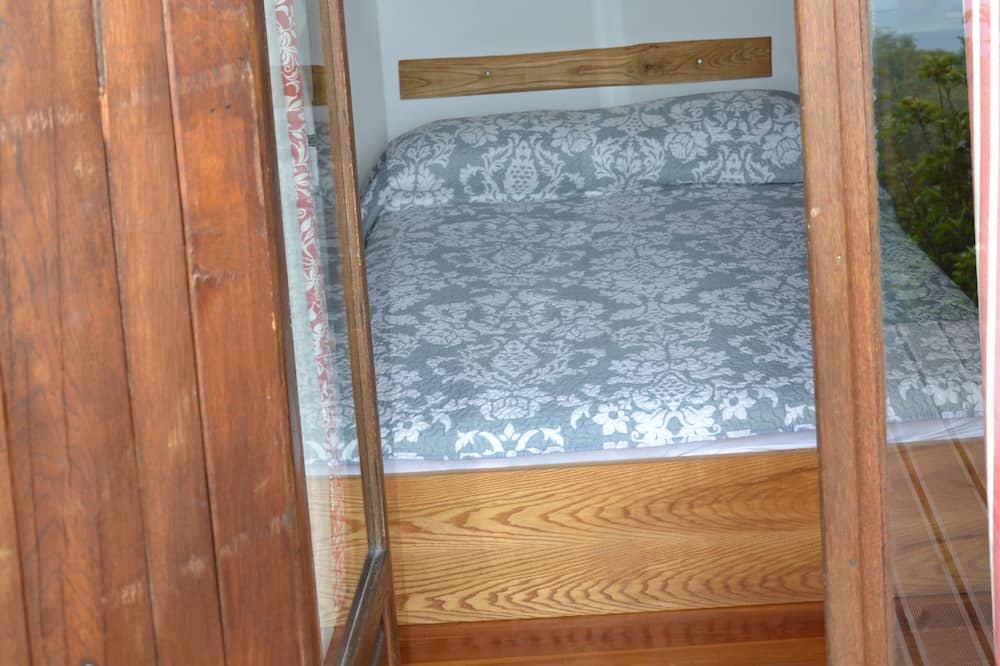 Photo of Bedroom in Mouresi
