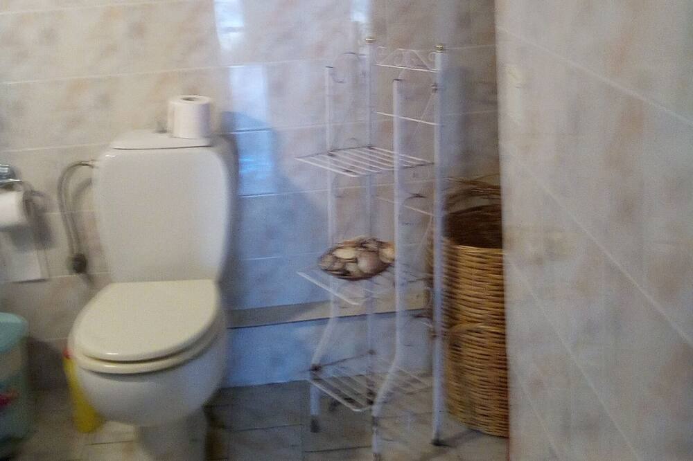 Photo of Bathroom in East Mani