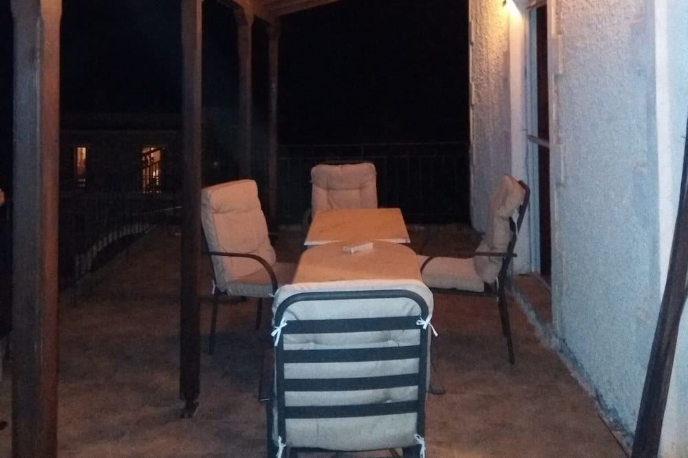 Photo of Patio Balcony in East Mani