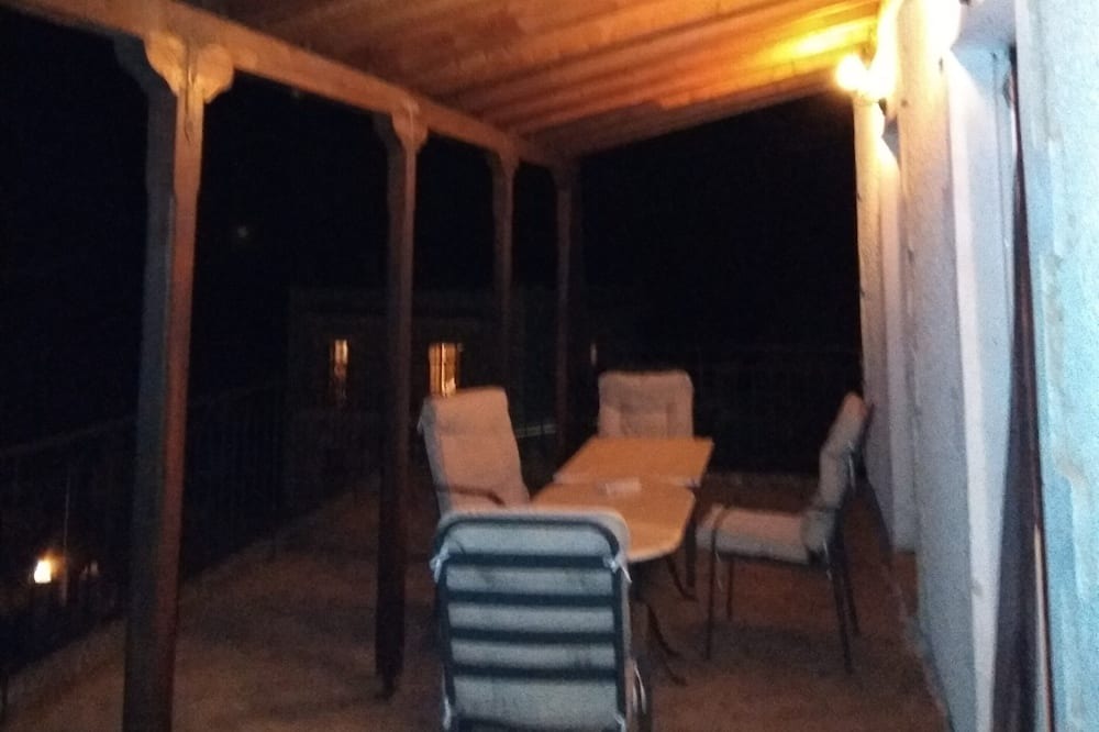 Photo of Patio Balcony in East Mani