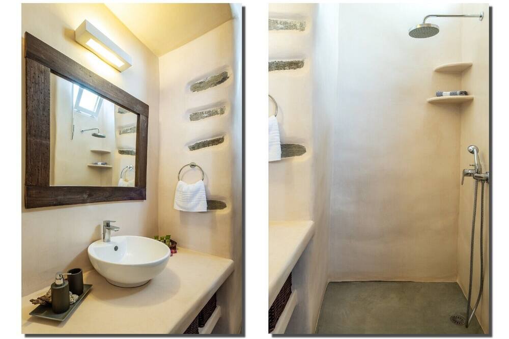 Photo of Bathroom in Krotiri