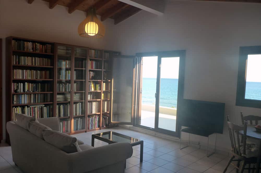 Photo of Livingroom in Mola Kalyva