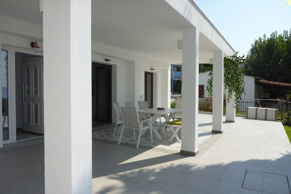 Photo of Patio Balcony in Mola Kalyva