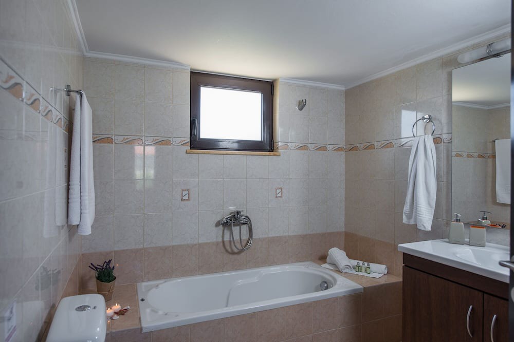 Photo of Bathroom in Spilia