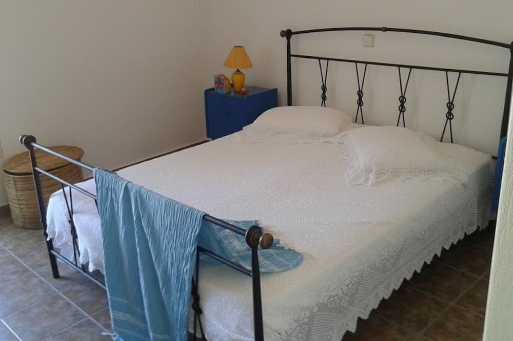 Photo of Bedroom in Kea