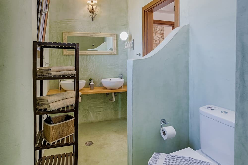Photo of Bathroom in Kamiros